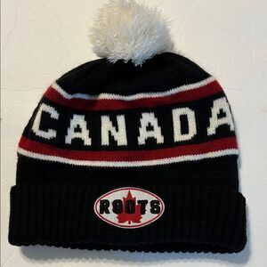 ROOTS Canada Beanie Pom Pom Winter Hat Black Red White Knit Toque One Size